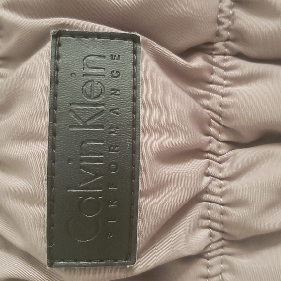 Calvin Klein Brown Sherpa-Edged Puffer Vest - Picture 3 of 8